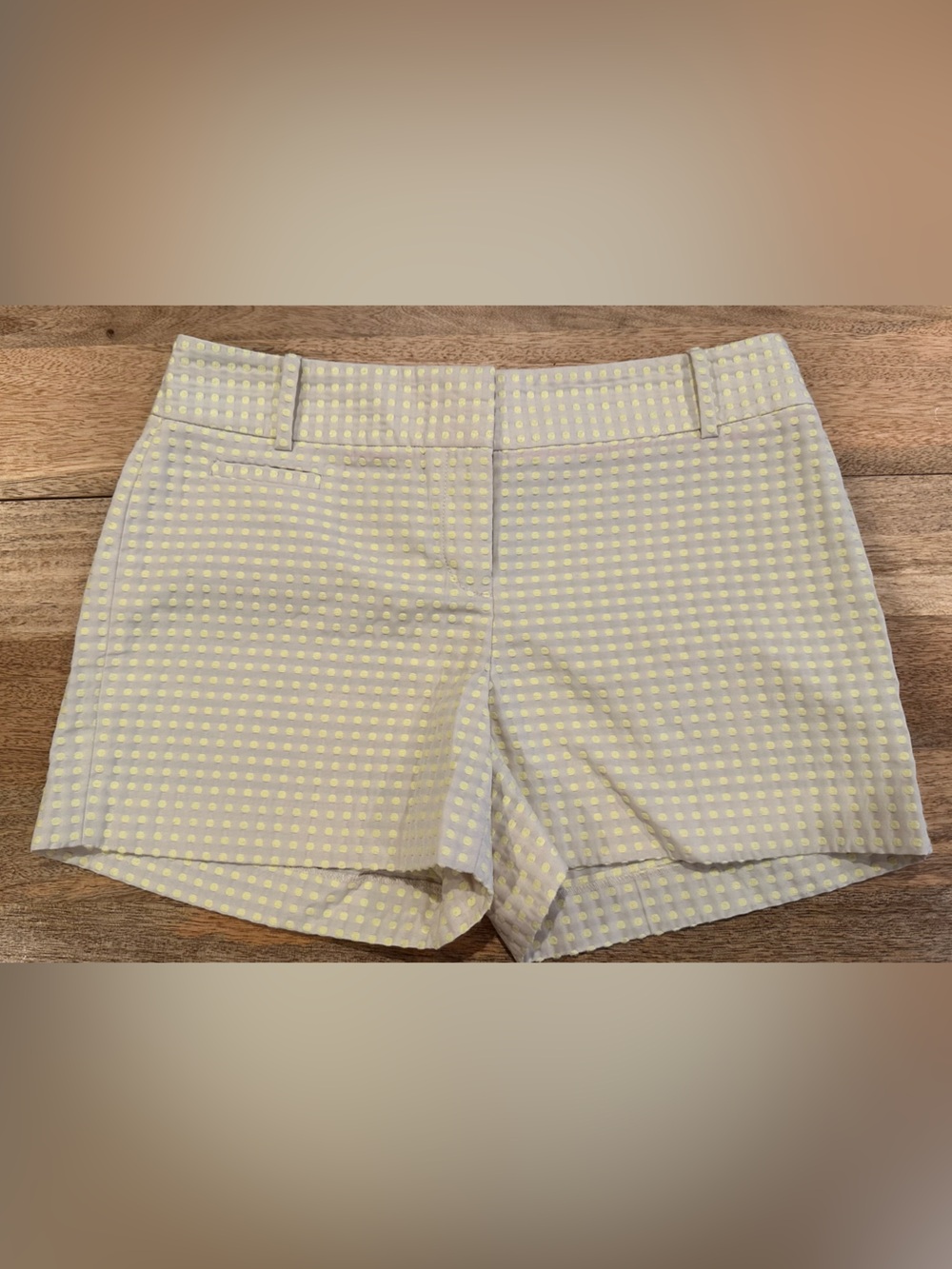 Loft Women’s Light Gray and Yellow Dot Shorts